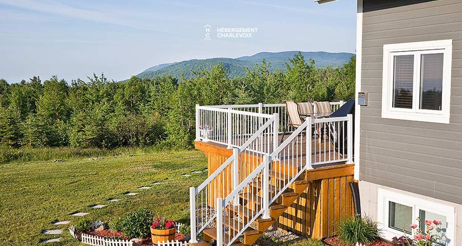 BAR-17 - An outside spa for the four seasons