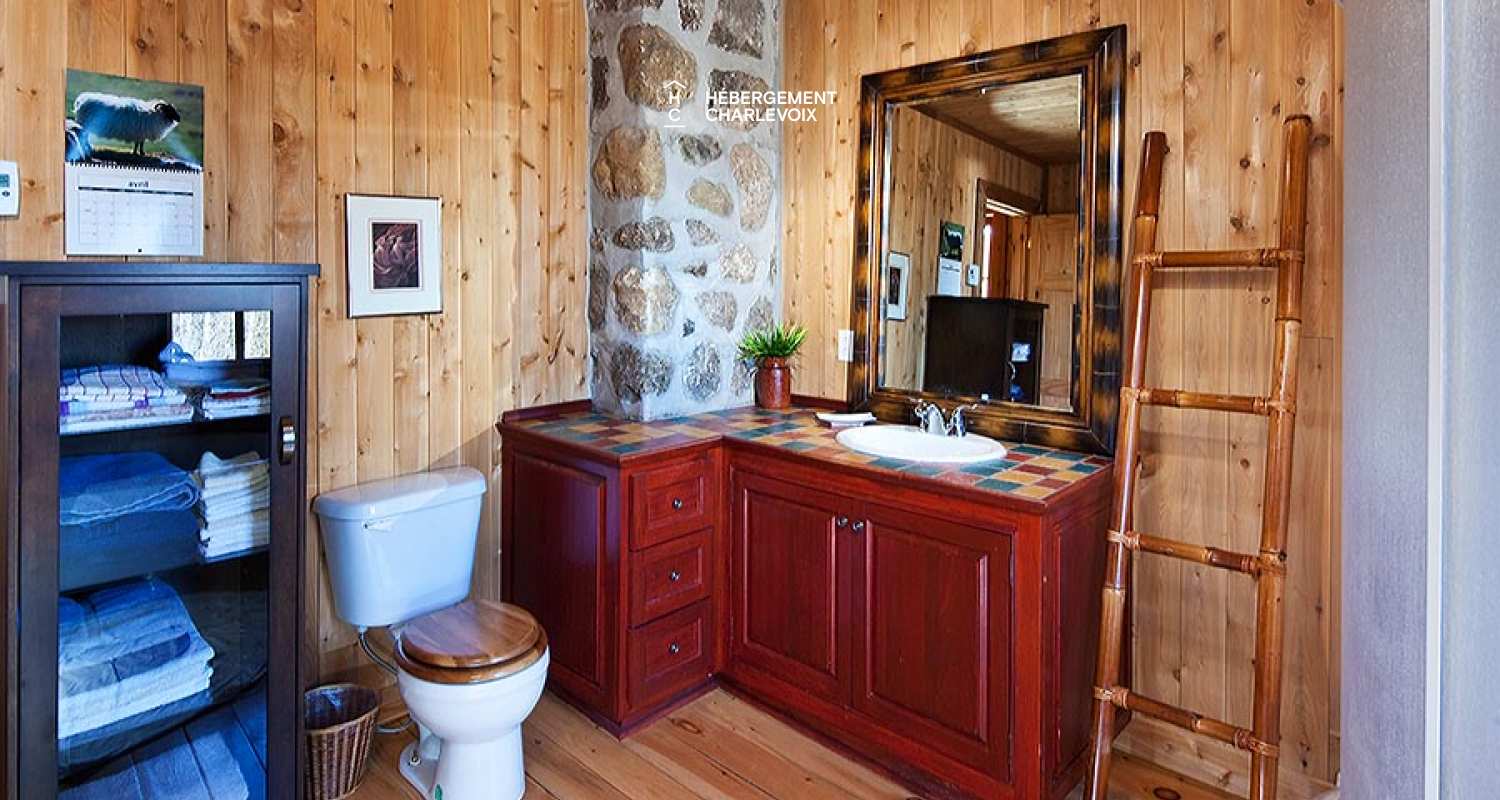 BEL-3 - An erstwhile charming cottage in the heart of the hinterland of Charlevoix