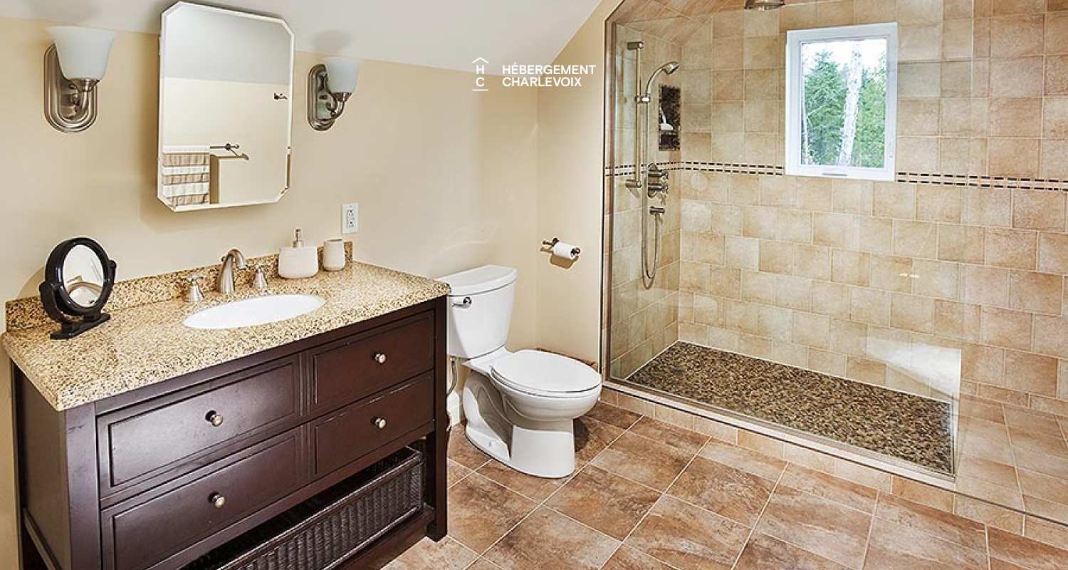 ECH-249 - De grandes fenêtres donnant sur la rive