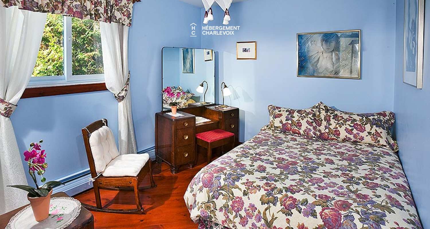 ADE-440 - Résidence confortable à deux pas du fleuve St-Laurent et du Domaine Forget.