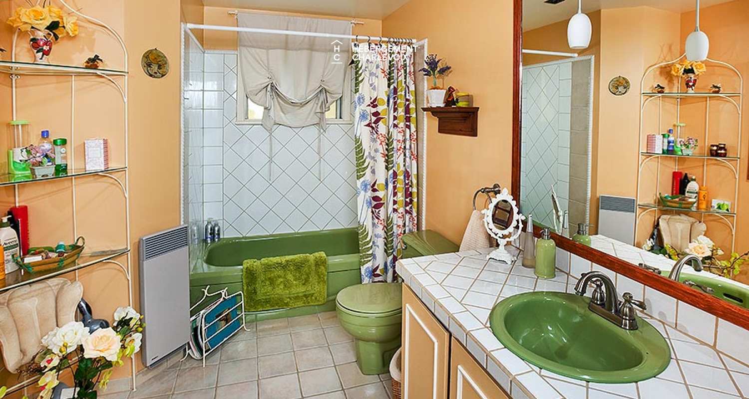 ADE-440 - Résidence confortable à deux pas du fleuve St-Laurent et du Domaine Forget.