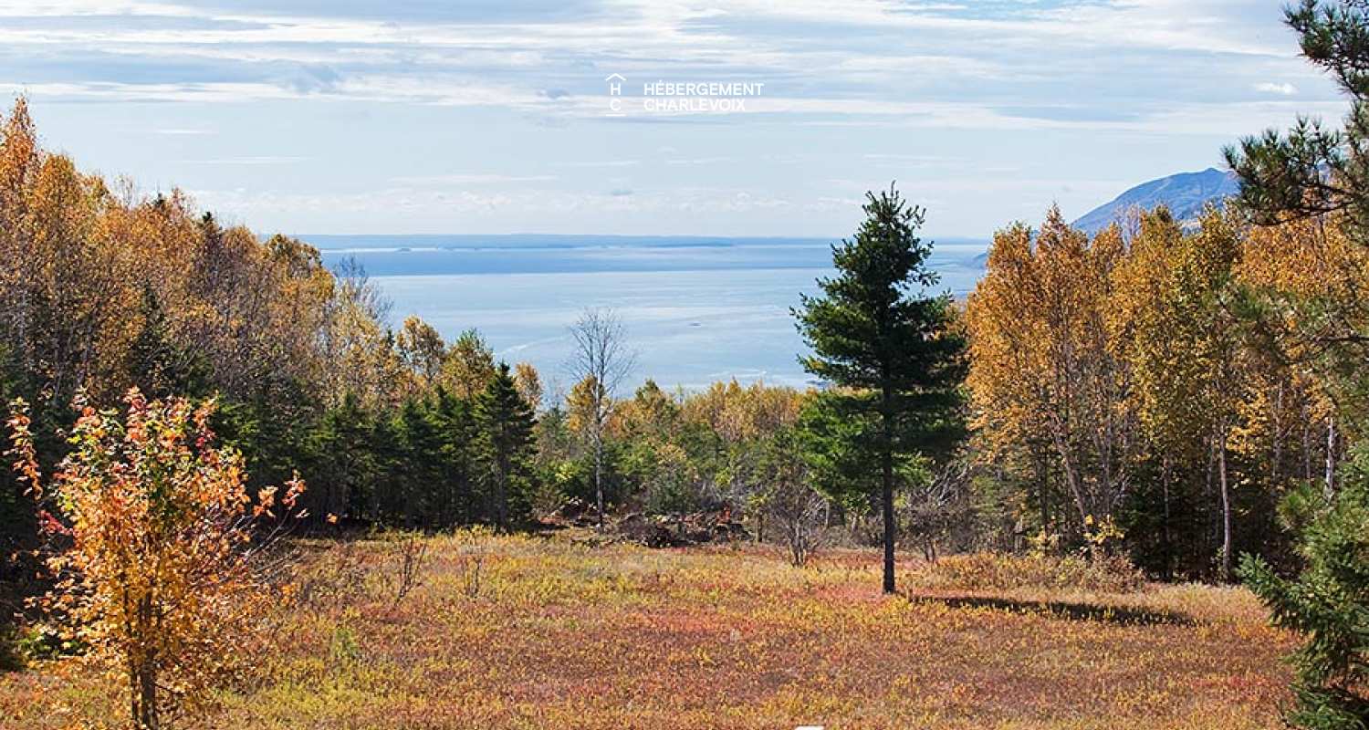 COU-85 - Charming home in the heights of Charlevoix