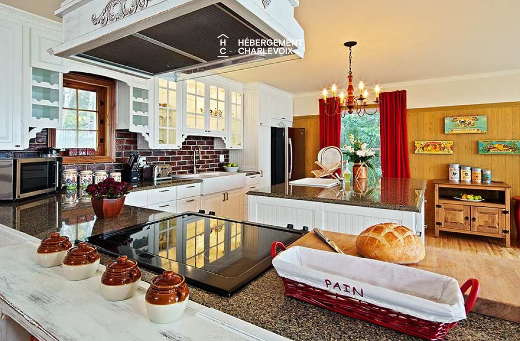 COU-85 - Coquette maison dans les hauteurs de Charlevoix