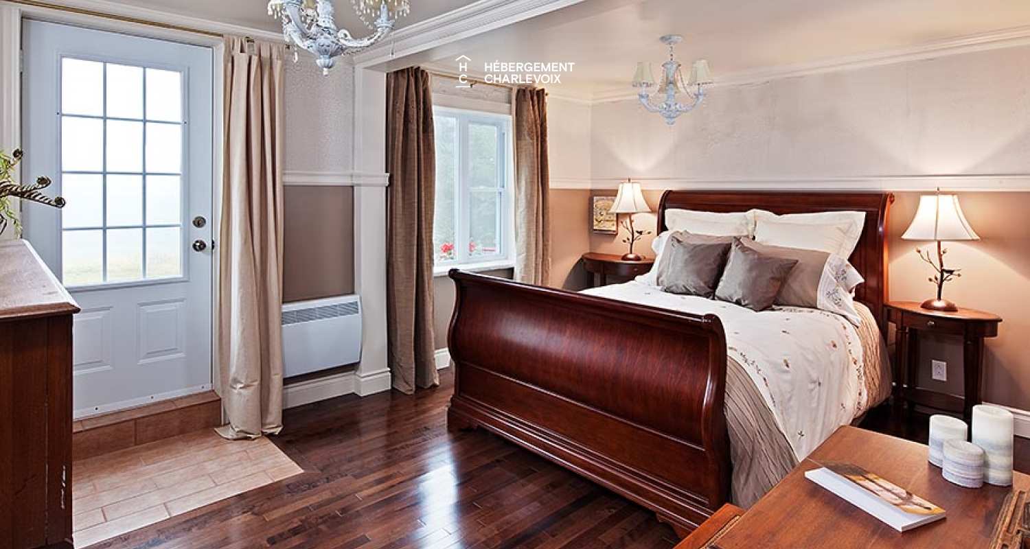 COU-85 - Charming home in the heights of Charlevoix