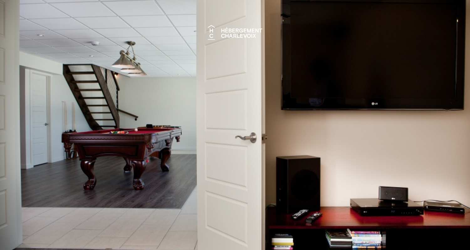 EXP-106 - Perfect balance between wood and contemporary architecture