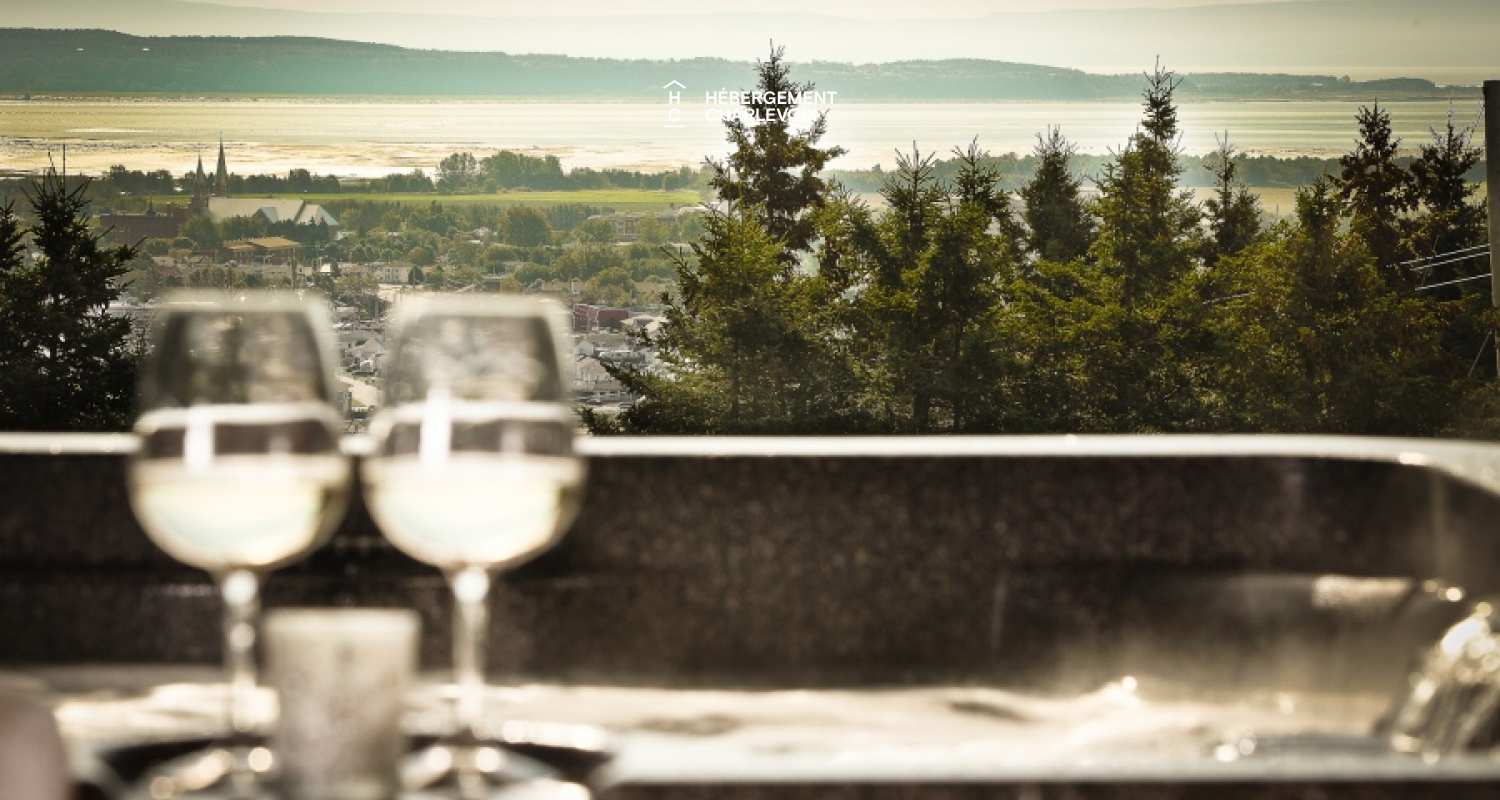 EXP-106 - Perfect balance between wood and contemporary architecture