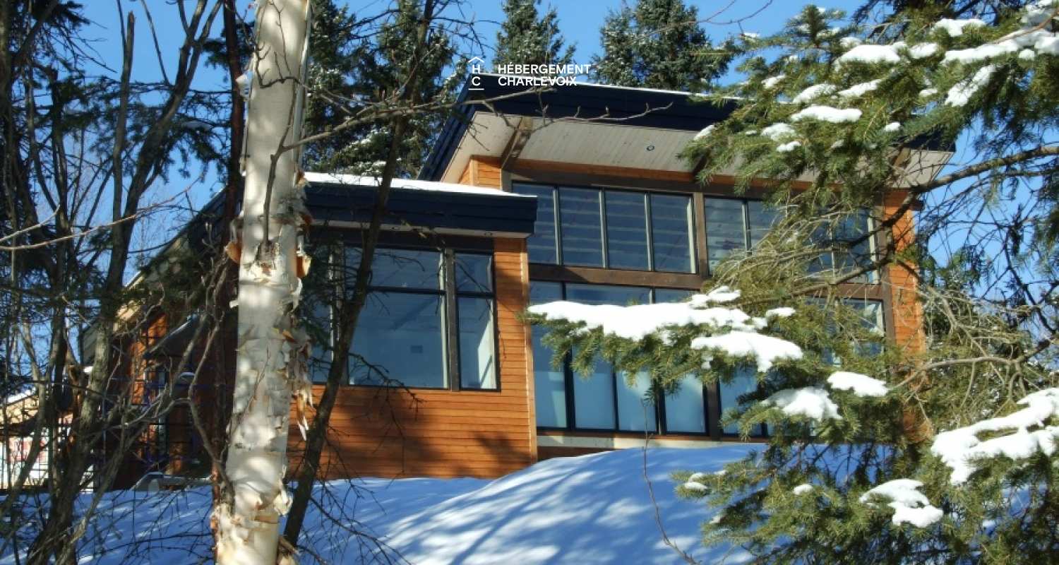 EXP-106 - Perfect balance between wood and contemporary architecture