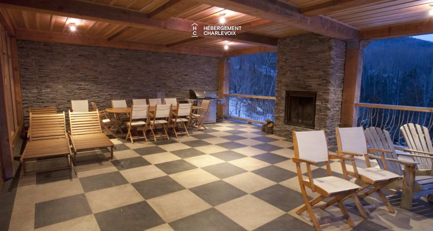 MAR-45 - Prestigious villa of 6000 square feet