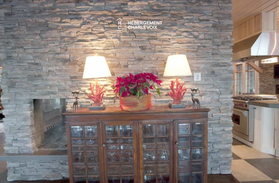 MAR-45 - Prestigieuse villa de 6000 pieds carrés