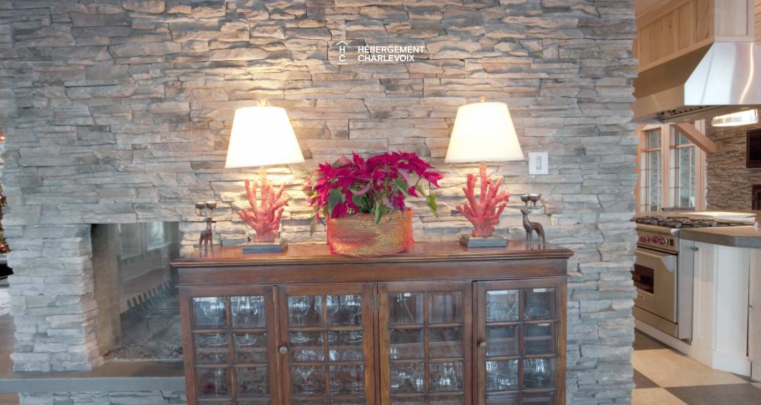 MAR-45 - Prestigious villa of 6000 square feet