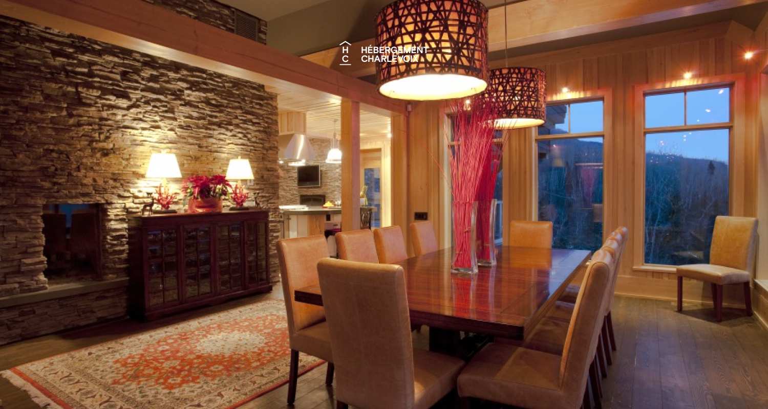 MAR-45 - Prestigious villa of 6000 square feet