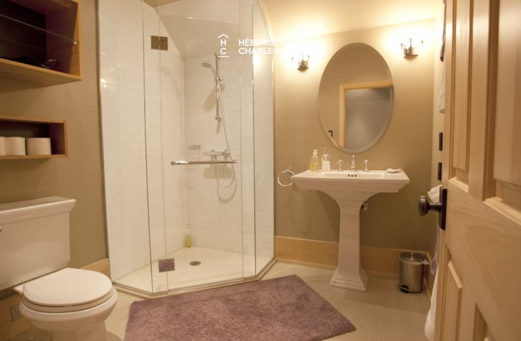 MAR-45 - Prestigieuse villa de 6000 pieds carrés