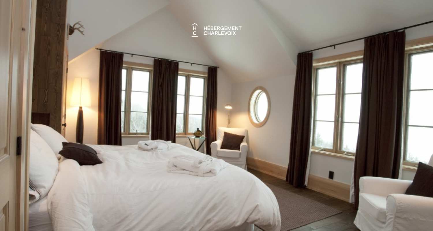 MAR-45 - Prestigious villa of 6000 square feet