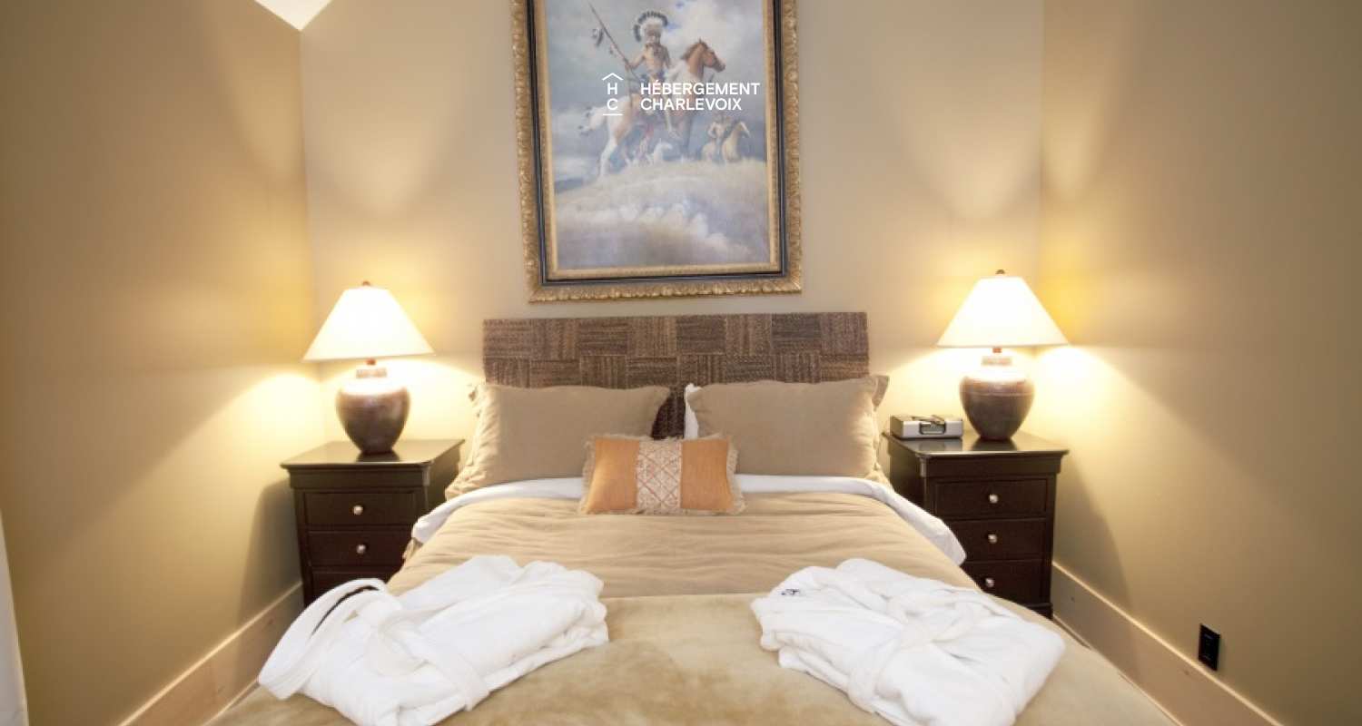 MAR-45 - Prestigious villa of 6000 square feet