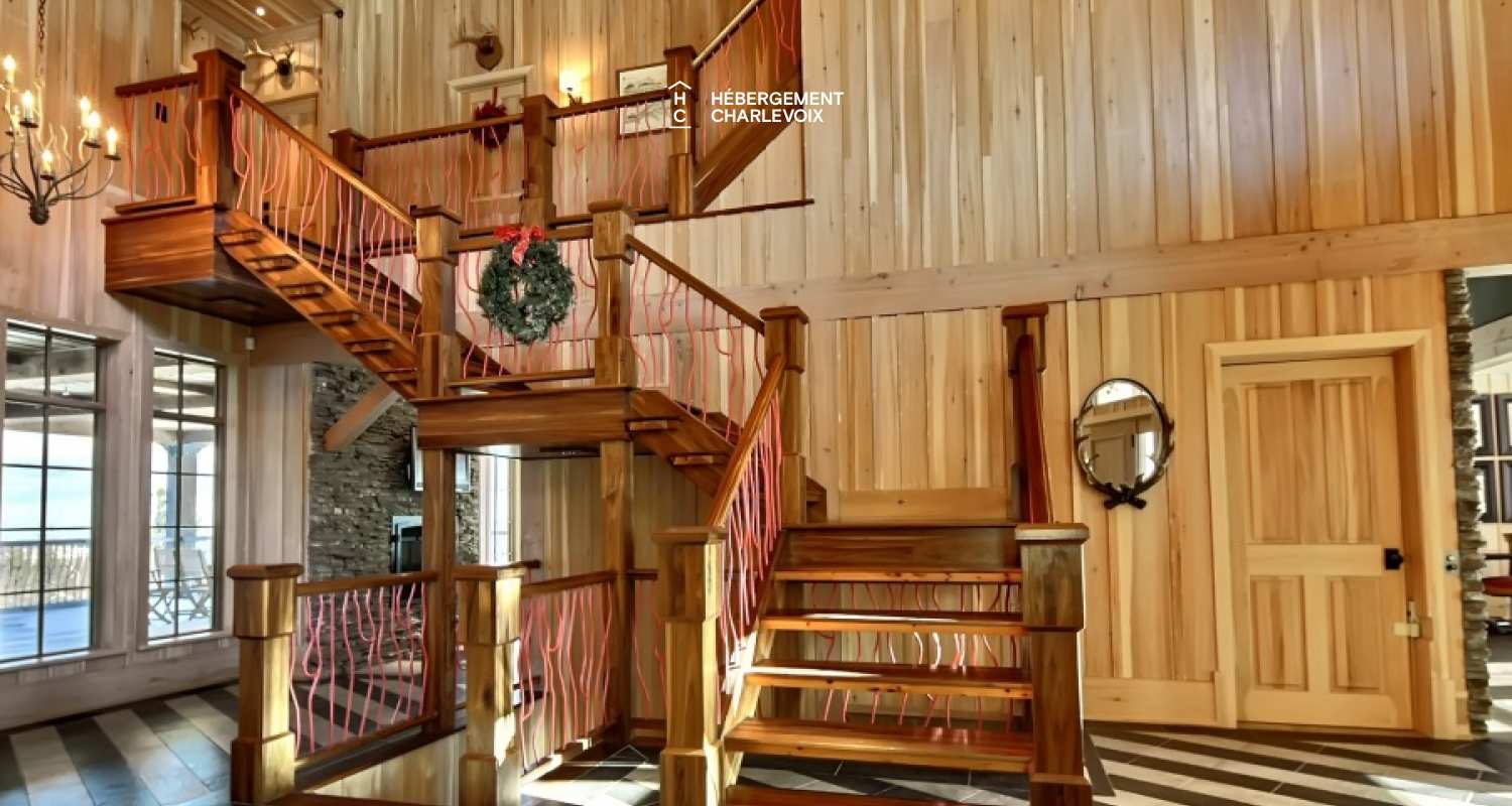 MAR-45 - Prestigious villa of 6000 square feet