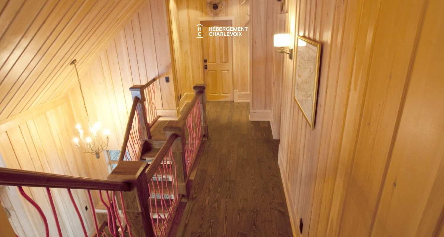 MAR-45 - Prestigious villa of 6000 square feet