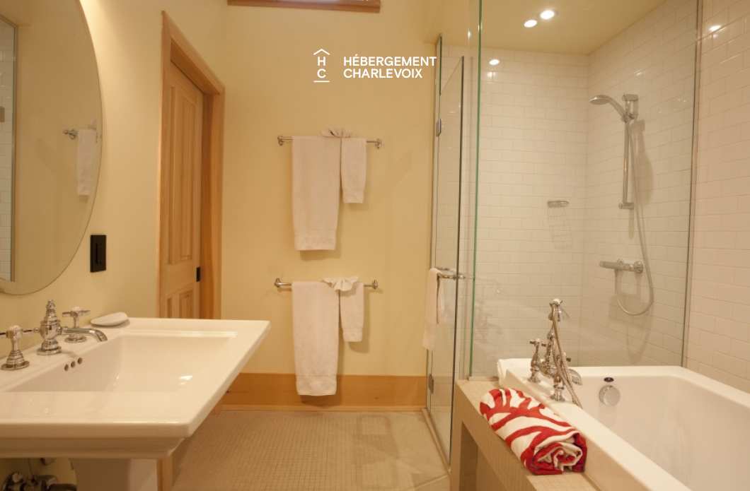 MAR-45 - Prestigieuse villa de 6000 pieds carrés