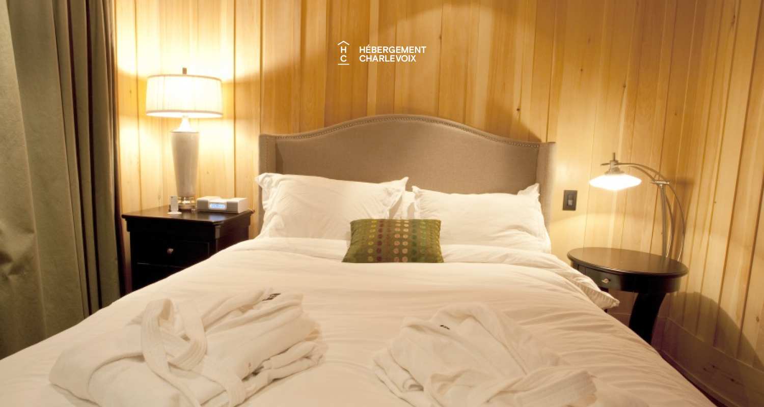 MAR-45 - Prestigious villa of 6000 square feet