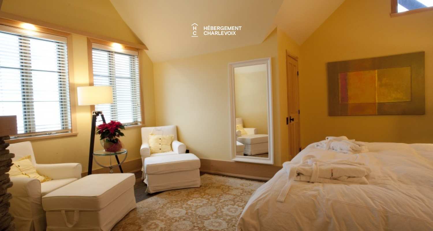 MAR-45 - Prestigious villa of 6000 square feet