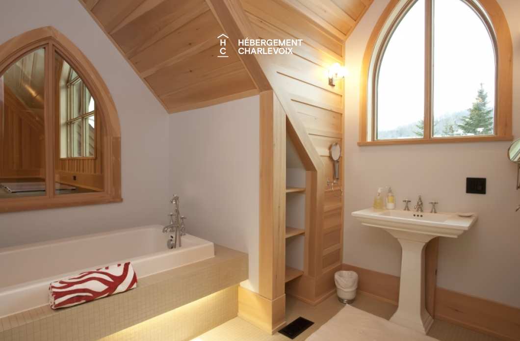 MAR-45 - Prestigieuse villa de 6000 pieds carrés