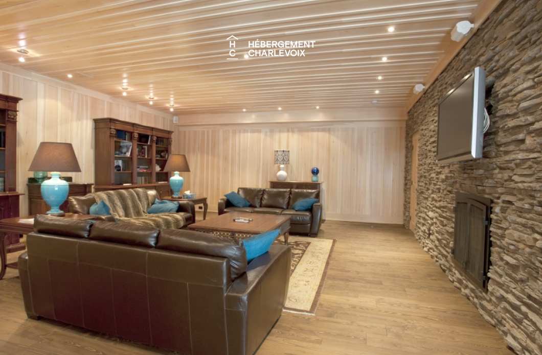 MAR-45 - Prestigieuse villa de 6000 pieds carrés