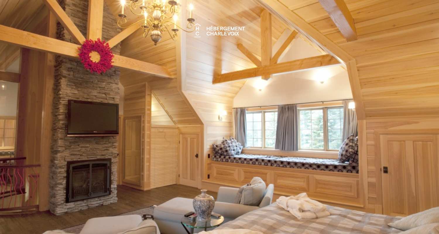 MAR-45 - Prestigious villa of 6000 square feet