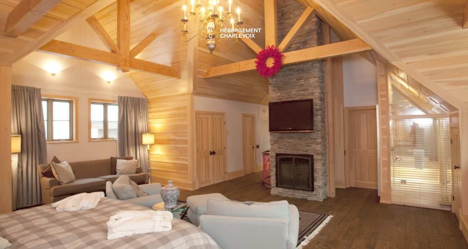 MAR-45 - Prestigious villa of 6000 square feet