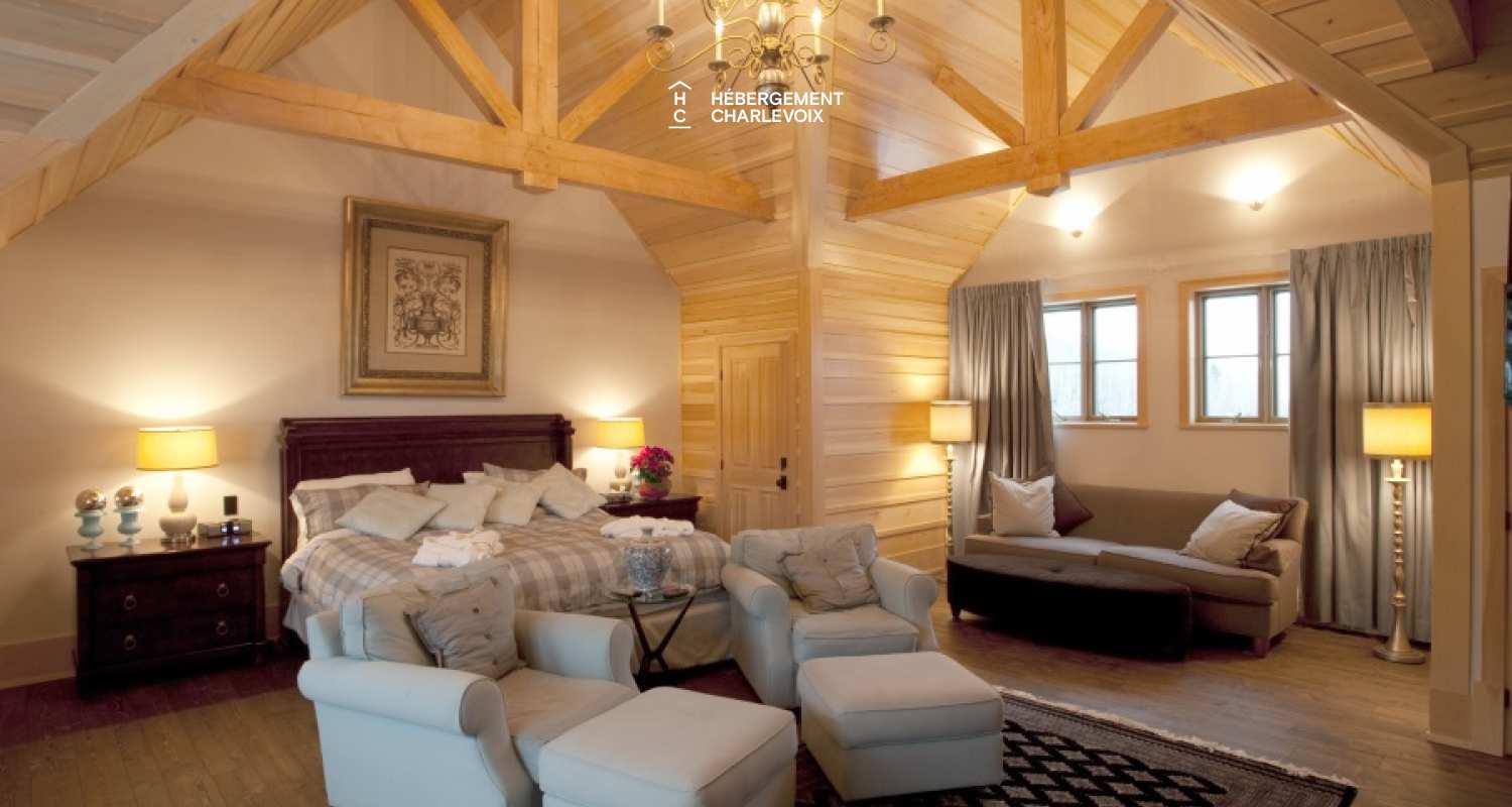 MAR-45 - Prestigious villa of 6000 square feet