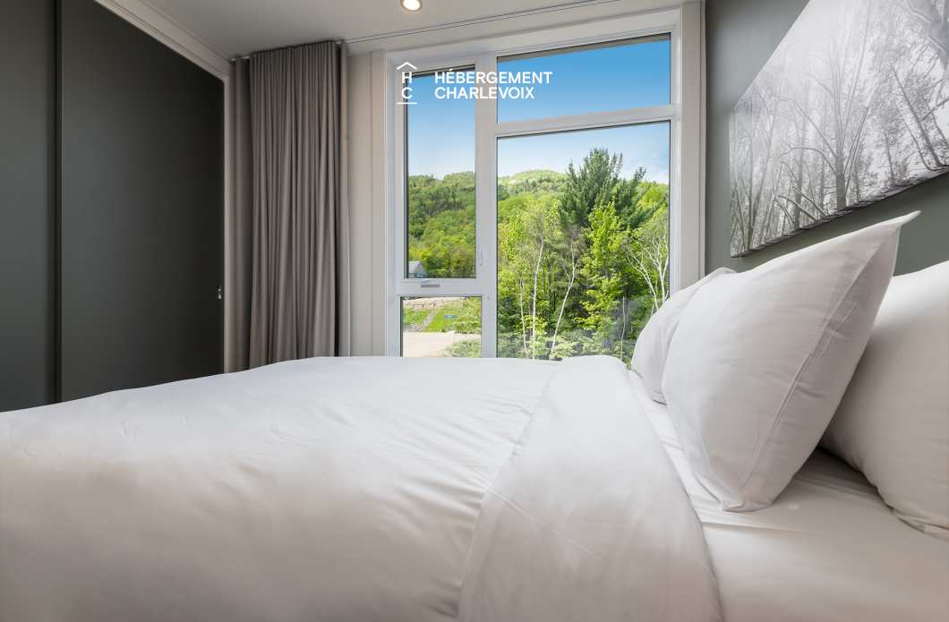 Cache 3 chambres, 1 lit King, 1 lit Queen, 2 lits simples superposés, 1 divan-lit - unité de coin, Rez-de-chaussée - 1 à 8 personnes - Situé à moins 200 mètres du télésiège