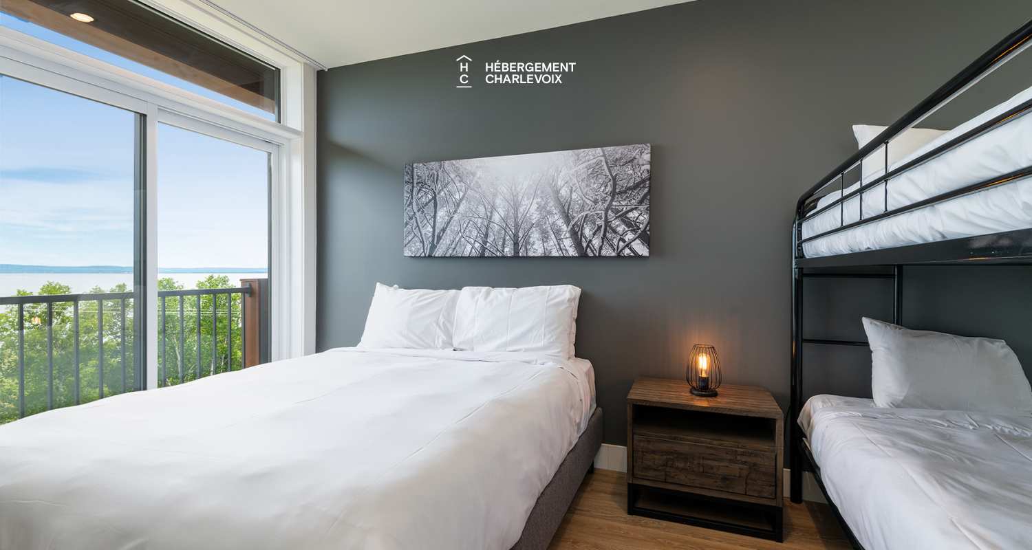 Cache 2 chambres-2 lits Queen, 1 divan-lit - 1 à 6 personnes - Is located at less than 200 meters from the chairlift