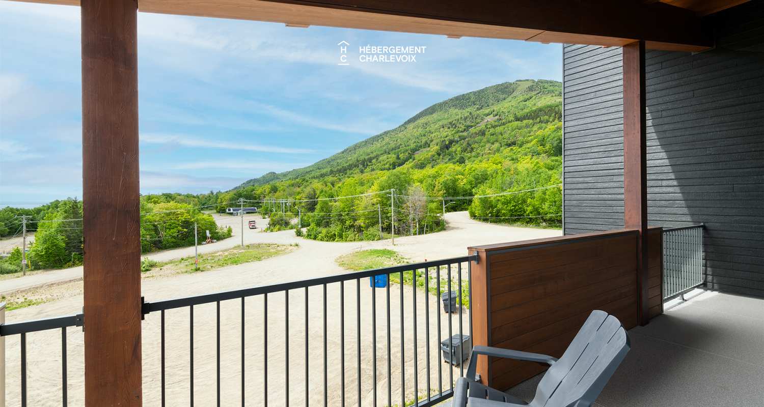 Cache 2 chambres-2 lits Queen, 1 divan-lit - 1 à 6 personnes - Is located at less than 200 meters from the chairlift