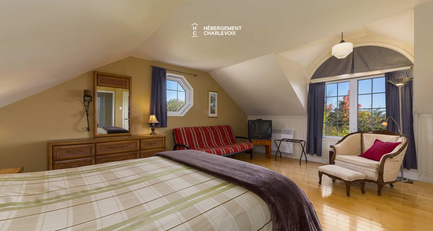 CIE-1 - Breathtaking view of river and mountains from the bedroom