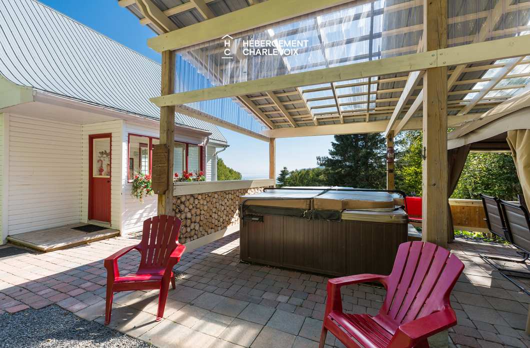 COU-85 - Coquette maison dans les hauteurs de Charlevoix