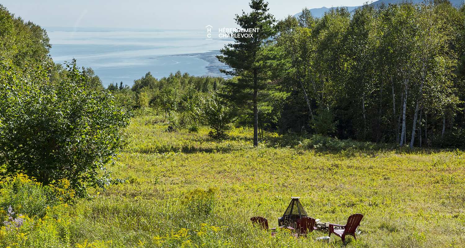 COU-85 - Charming home in the heights of Charlevoix