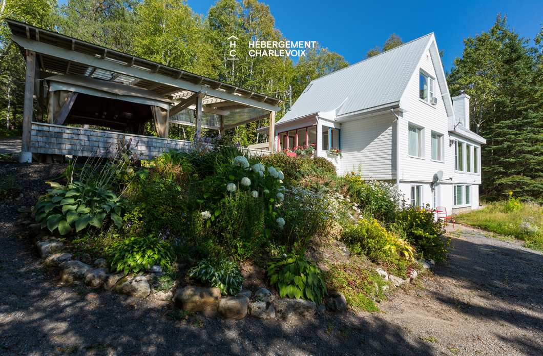 COU-85 - Coquette maison dans les hauteurs de Charlevoix