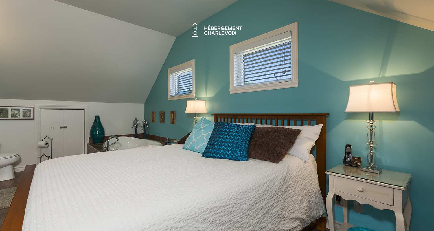 BAR-17 - An outside spa for the four seasons