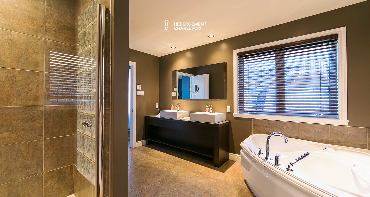 PEU-14 - Résidence chaleureuse et moderne idéalement située