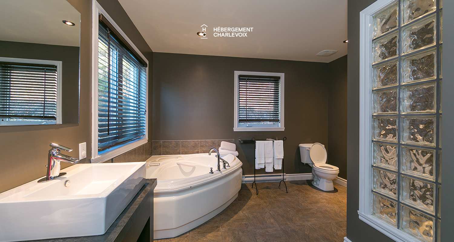 PEU-14 - Résidence chaleureuse et moderne idéalement située