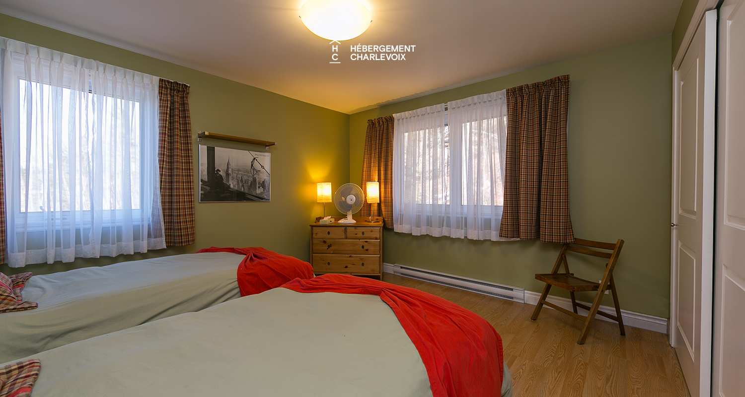 PEU-14 - Résidence chaleureuse et moderne idéalement située