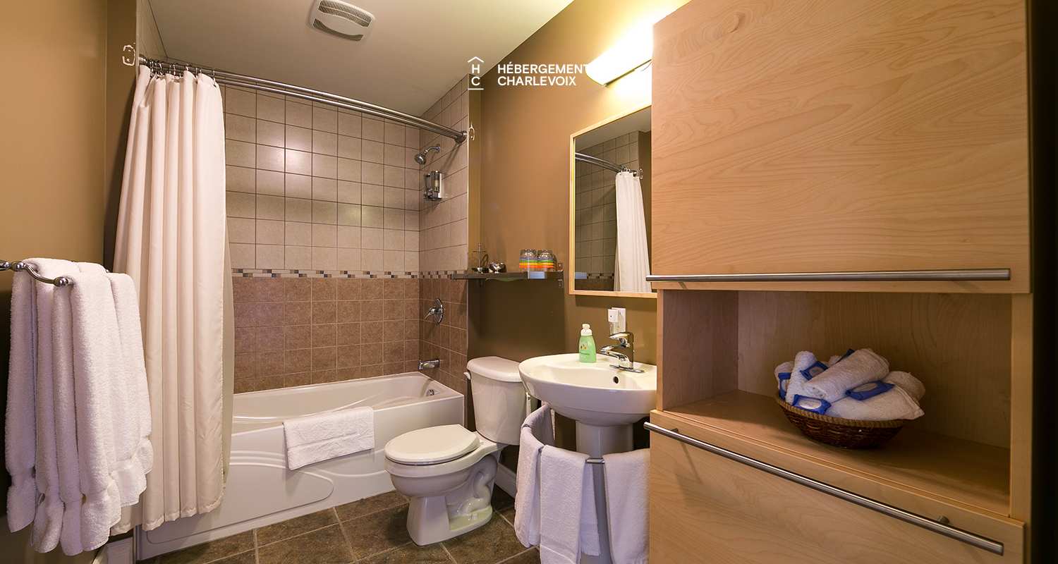 PEU-14 - Résidence chaleureuse et moderne idéalement située