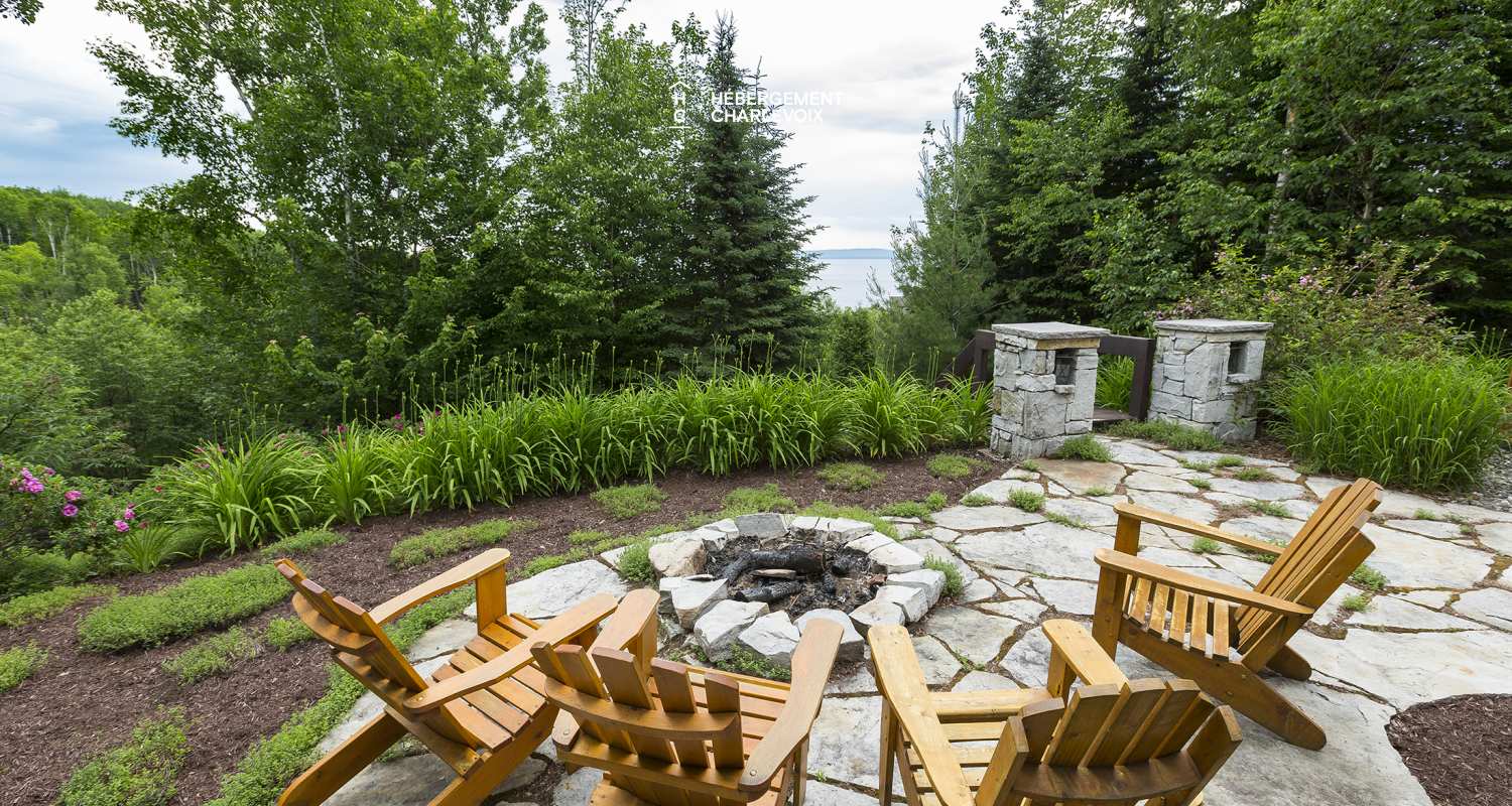 AMA-2 - Équilibre parfait entre moderne et rustique.