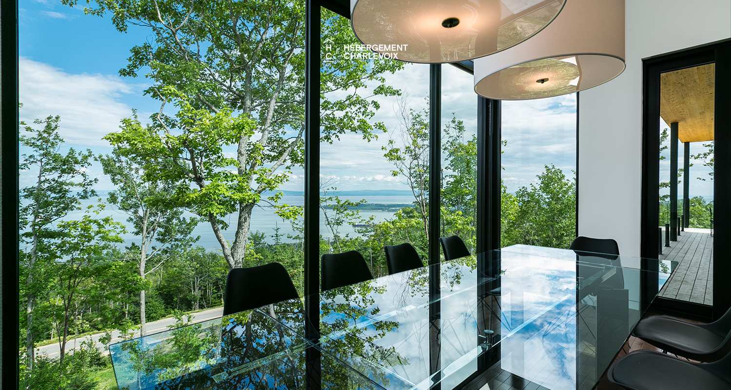 SEC-254 - Contemporary house for an escapade with friends or family