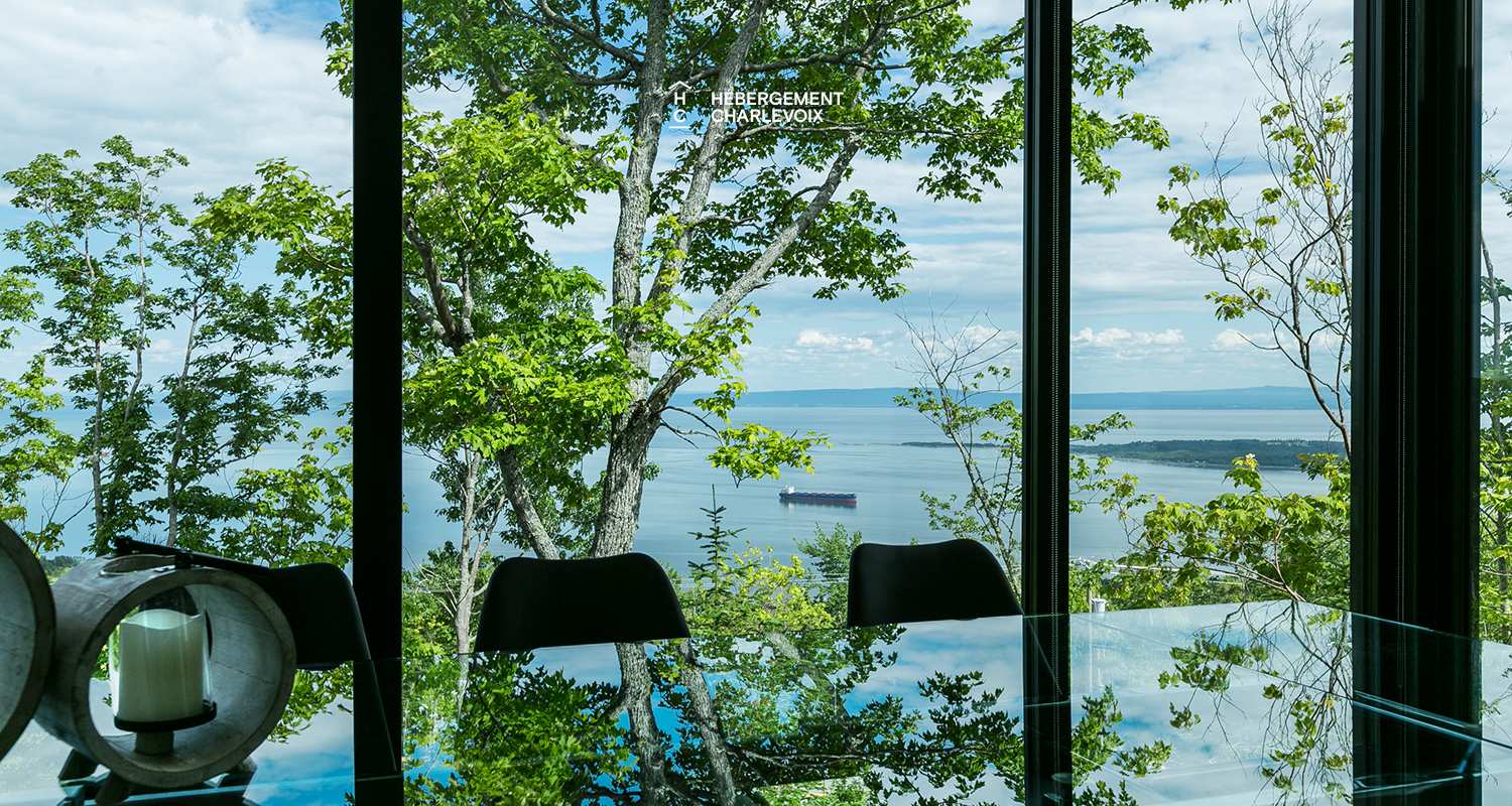 SEC-254 - Contemporary house for an escapade with friends or family