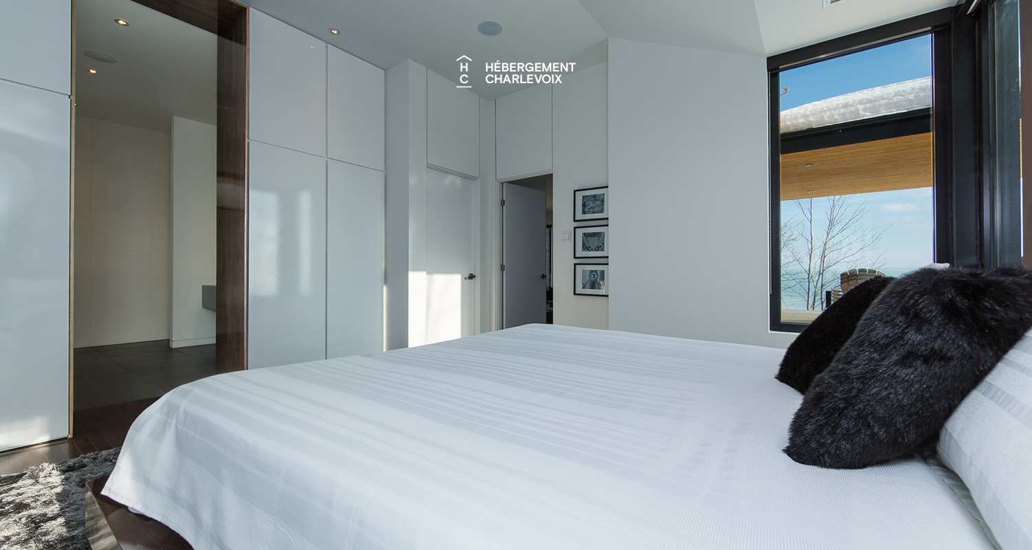 SEC-254 - Contemporary house for an escapade with friends or family