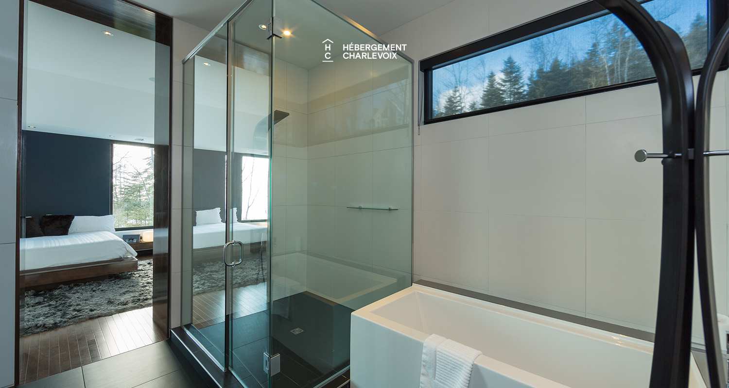 SEC-254 - Contemporary house for an escapade with friends or family