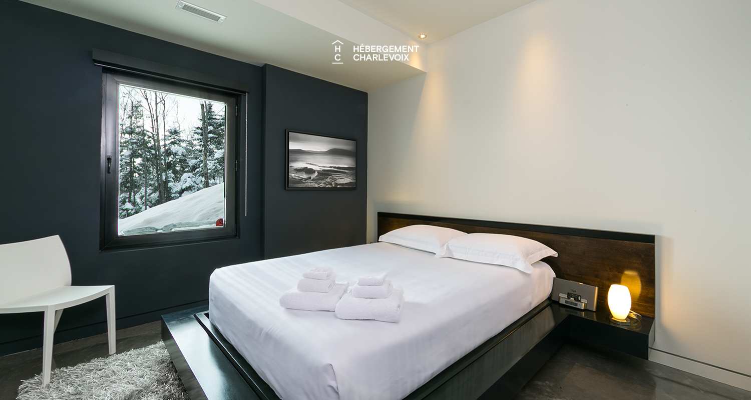 SEC-254 - Contemporary house for an escapade with friends or family