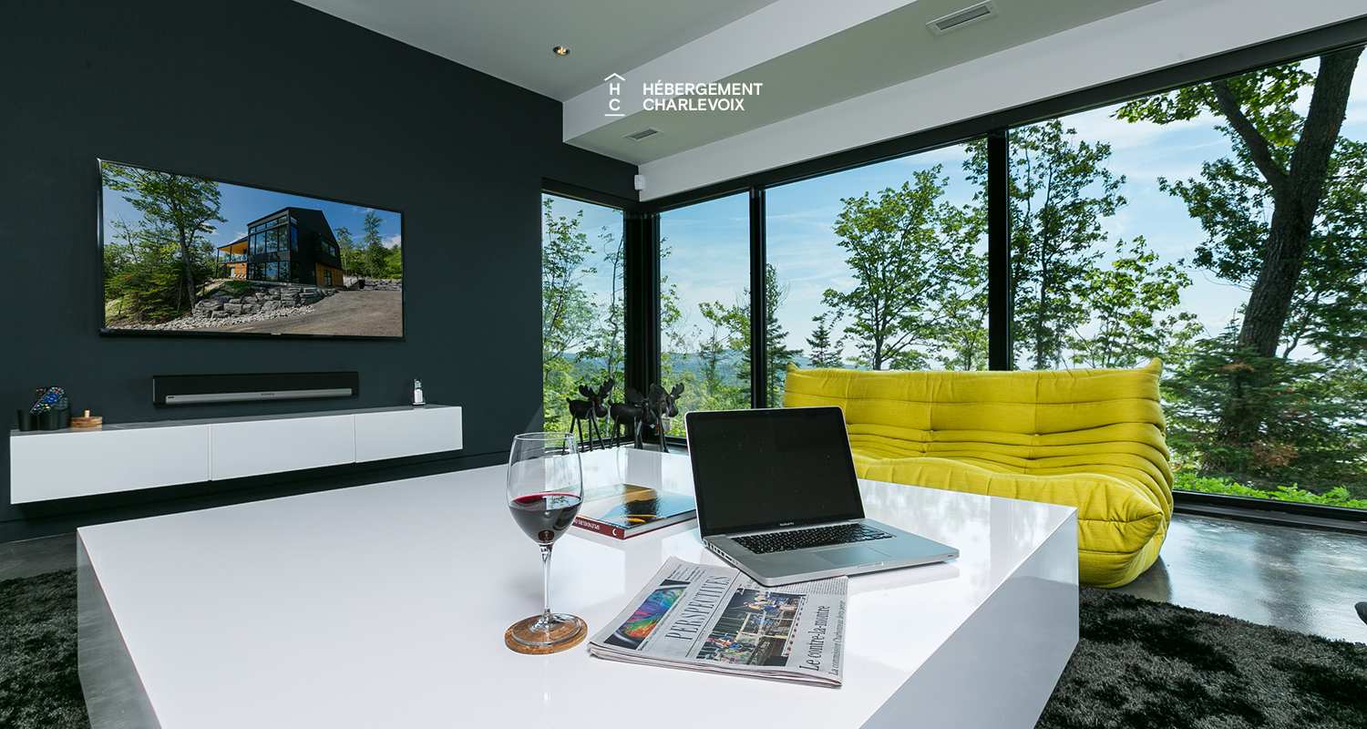 SEC-254 - Contemporary house for an escapade with friends or family