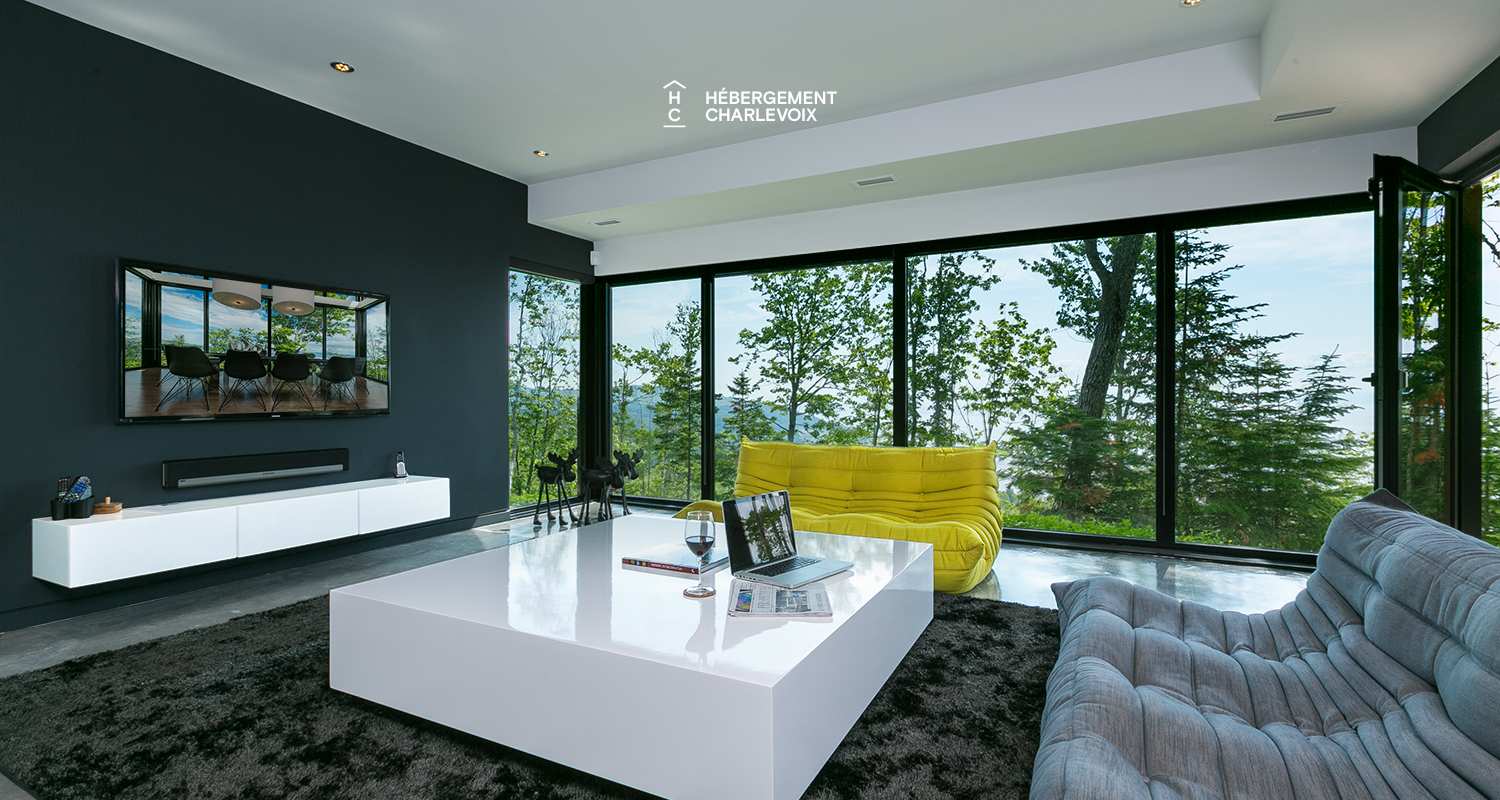 SEC-254 - Contemporary house for an escapade with friends or family
