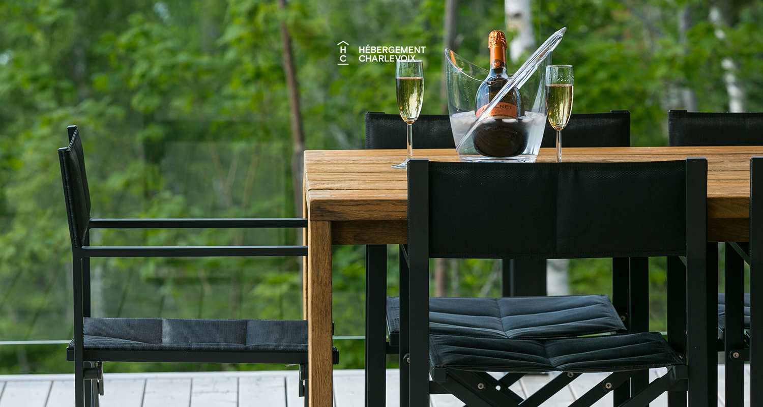 SEC-254 - Contemporary house for an escapade with friends or family