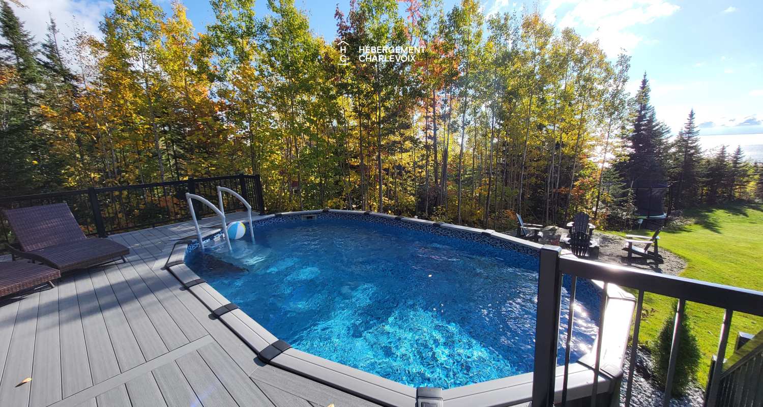 AIY-25 - Piscine chauffée, spa et billard!